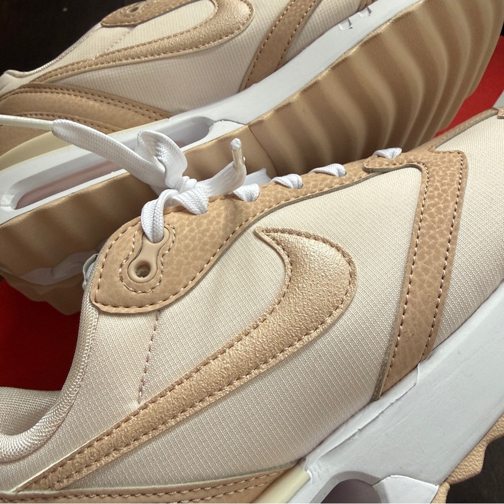 Nike Air Max - Picture 4 of 6